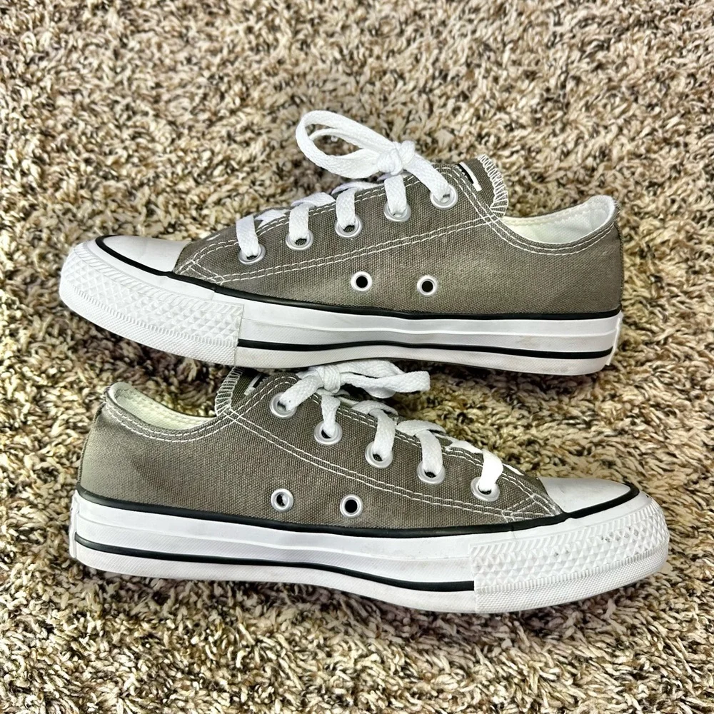 Converse‎ All Star Gray Low Top Shoes Sneakers Women's Size 5